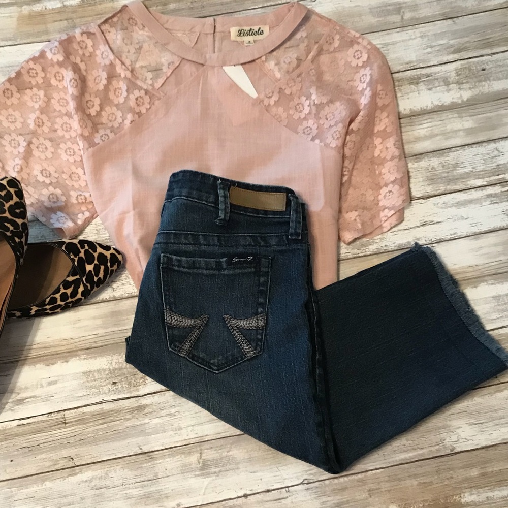 Seven7 Capri/Bermuda Frayed Rollable Hem Jean EUC